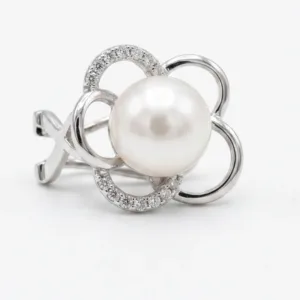 925 silver floral stud earrings with pearl-look centre